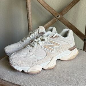 New Balance Women's Beige Sneakers